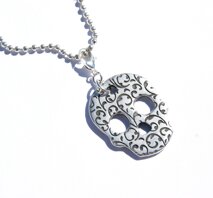 Unisex halsband med stor dödskalle