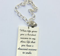 "When life gives.." halsband med stor bricka.